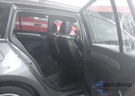 2017 Volkswagen Golf Sportwagen Tsi S/Tsi Se/Tsi Sel z USA, uszkodzony, nr VIN 3VWC17AU8HM527021